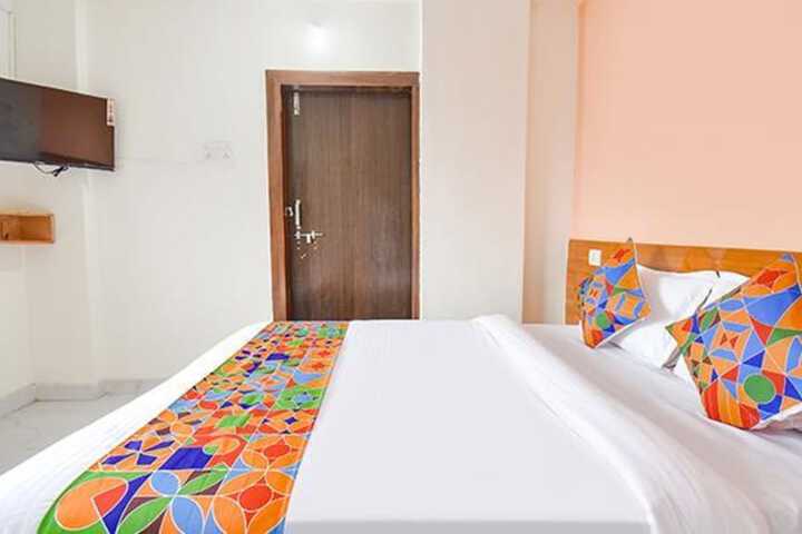 Room 14 of 24