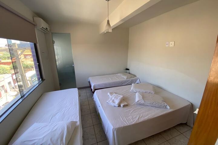 Room 7 of 16