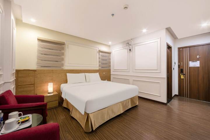 Room 9 of 25