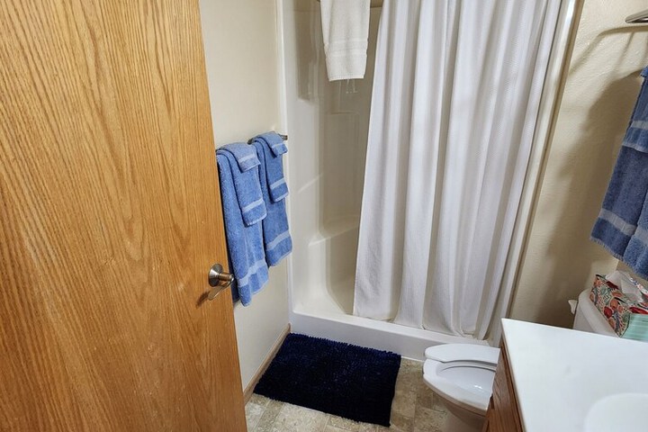 Room 8 of 9