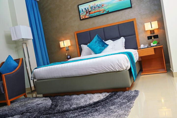 Room 8 of 70