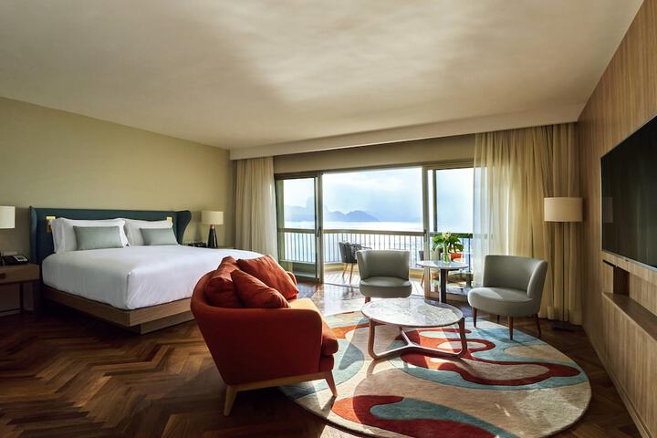 Room 42 of 175