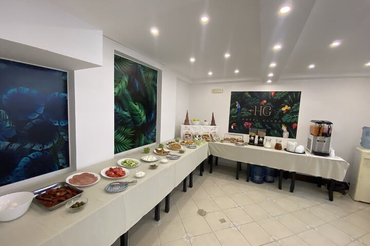 Dining 39 of 55