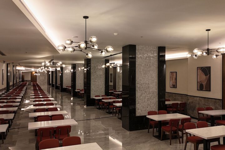 Dining 11 of 18