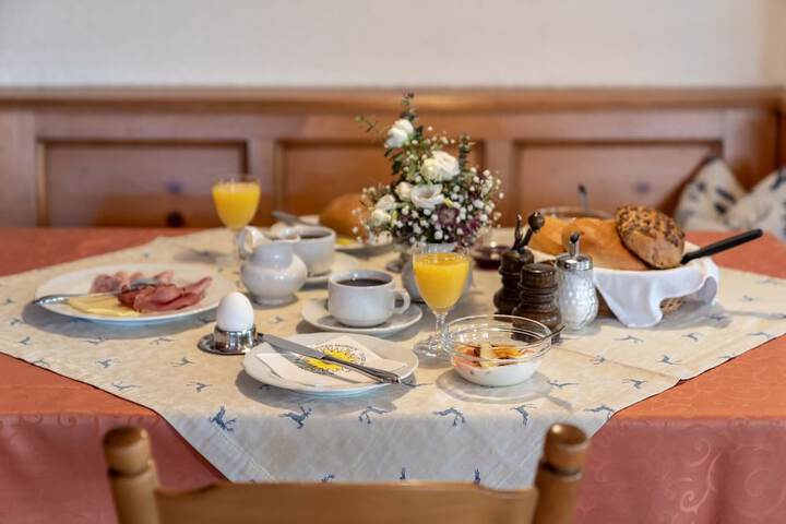 Breakfast/Coffee Service 18 of 21