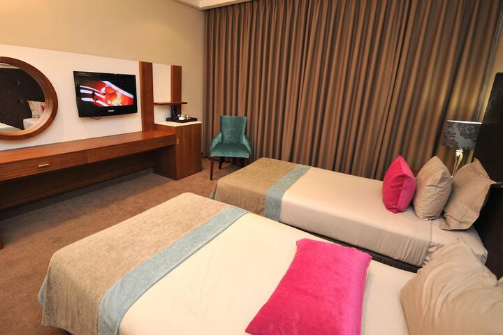 Room 19 of 77
