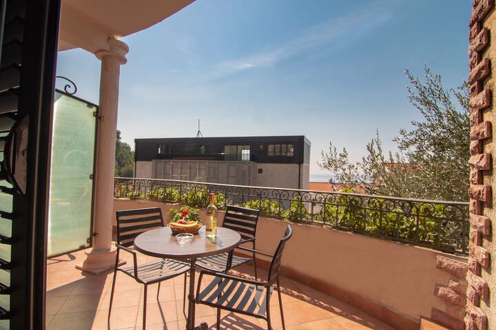 Terrace/Patio 47 of 101