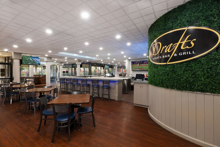Sports bar