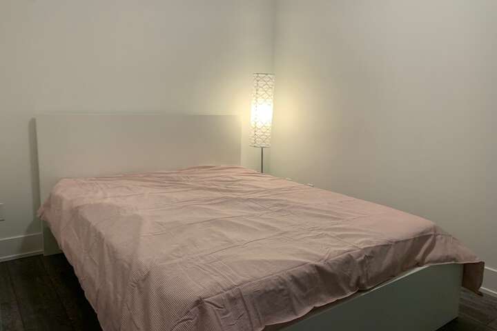 Room 145 of 223