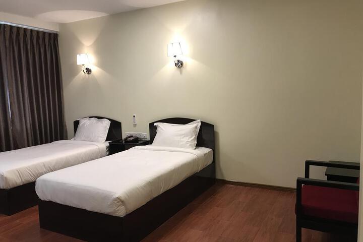 Room 1 of 5
