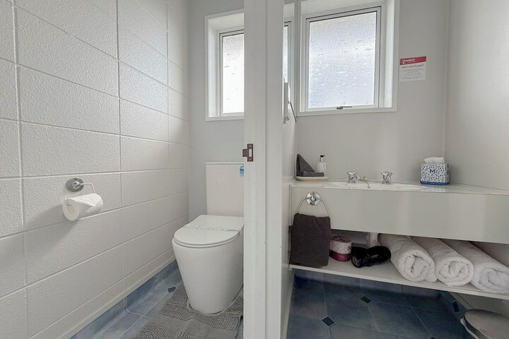 Room 67 of 92
