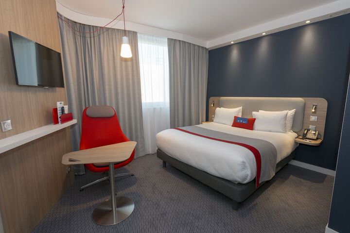 Room 13 of 85