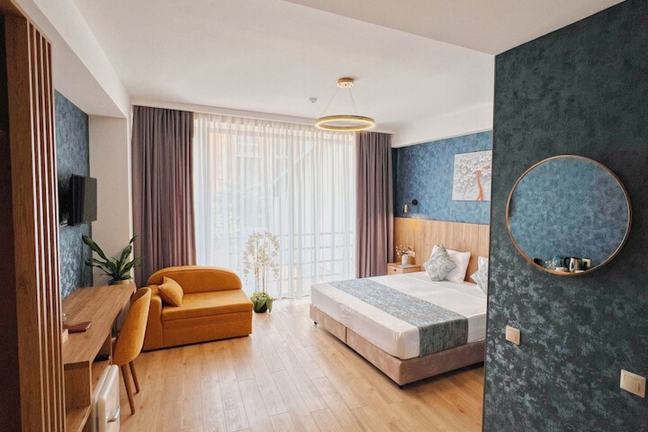 Room 37 of 71