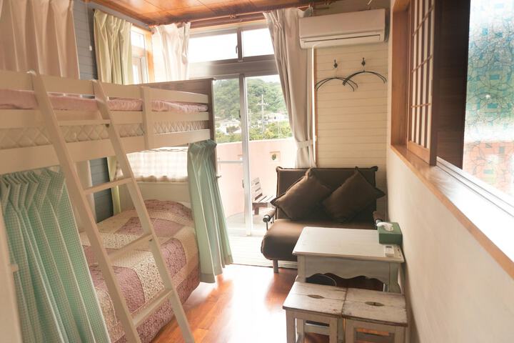 Room 8 of 17