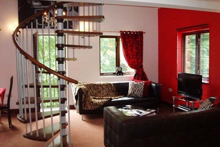 Room 3 of 10