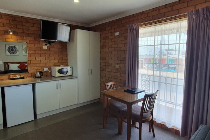 Room 15 of 30