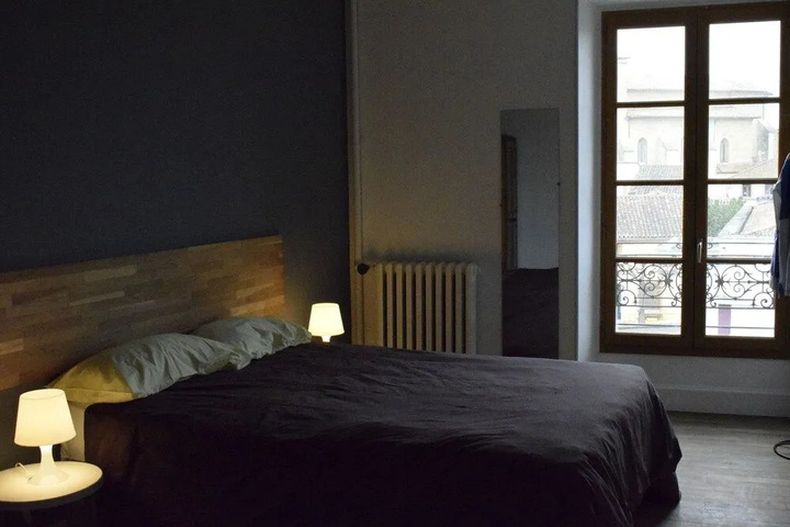 Room 2 of 11