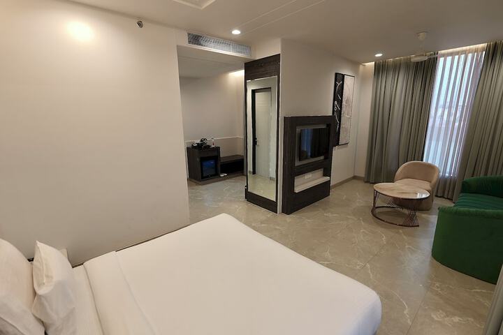 Room 15 of 67
