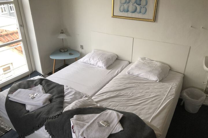 Room 19 of 59