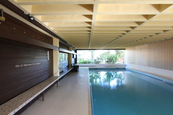 Pool 23 of 35