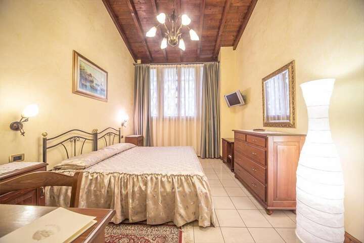 Room 15 of 39