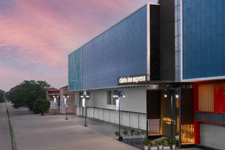 Clarks Inn Express Raj Nagar Ghaziabad
