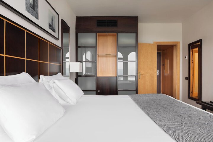 Room 12 of 54
