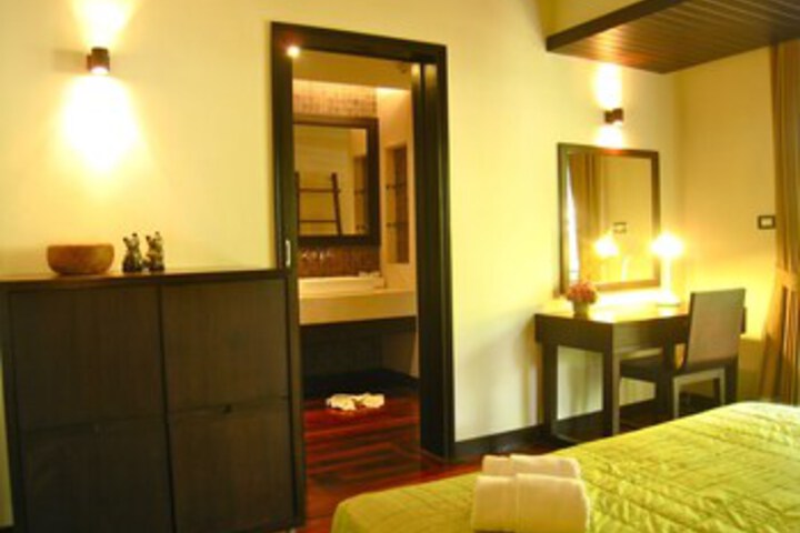 Room 34 of 42