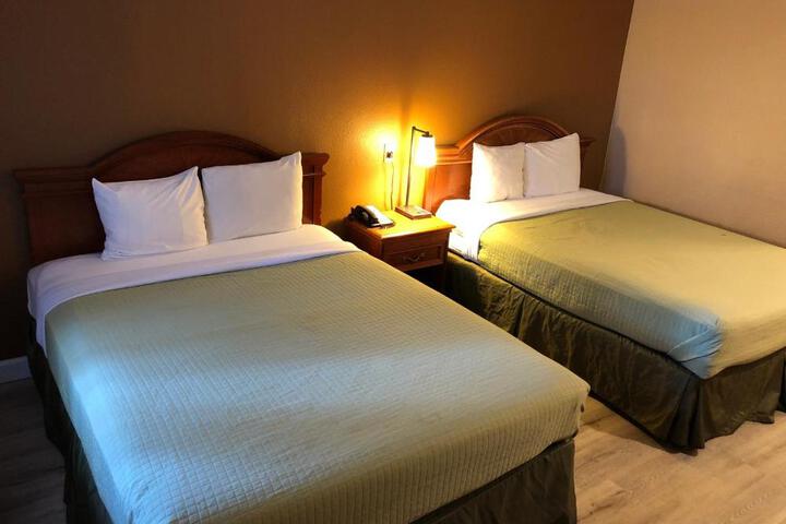 Double Accessible King Size Bed