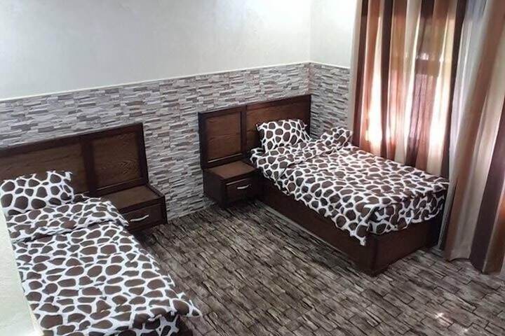 Room 10 of 50