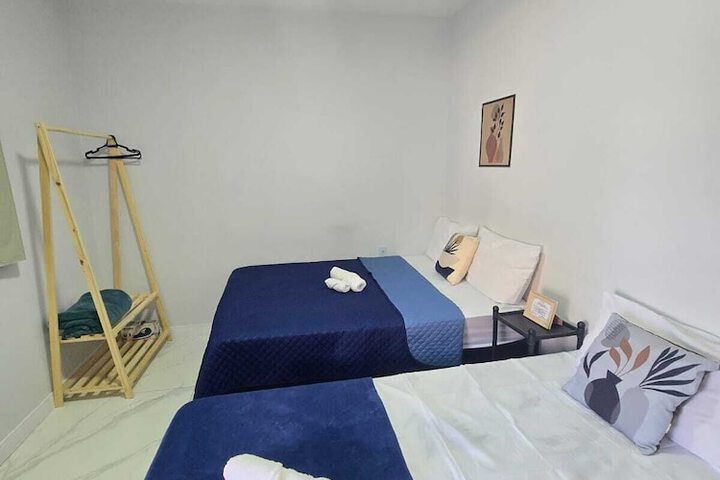 Room 9 of 28