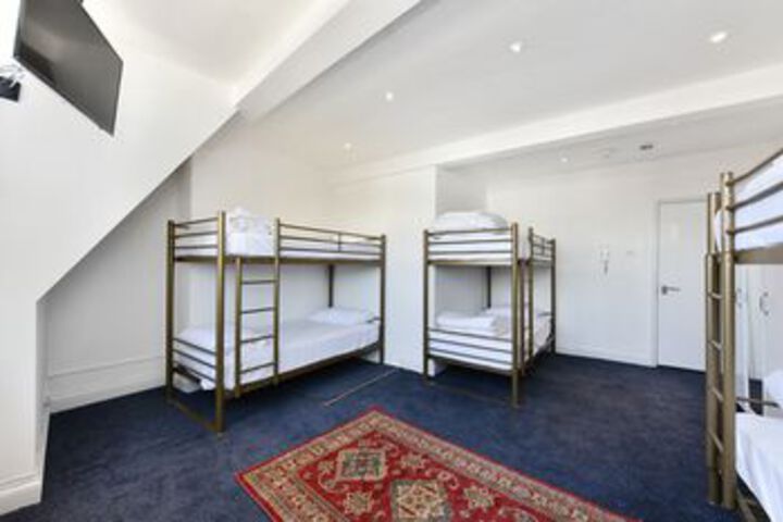 Room 31 of 51
