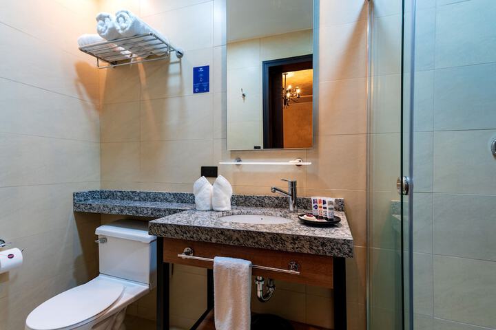 Room 50 of 74