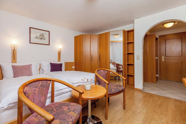 Room 44 of 111