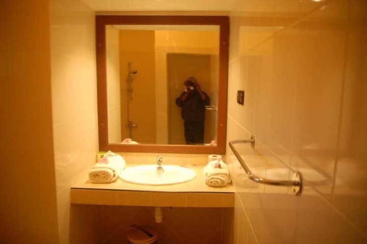 Room 16 of 54