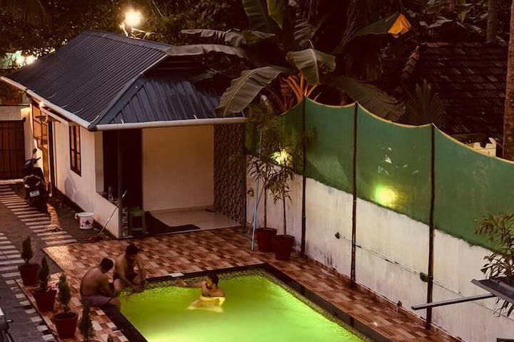 Pool 5 of 12
