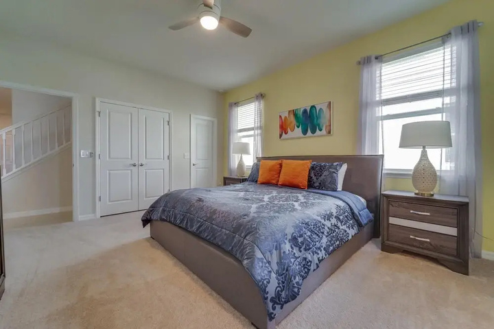 Room 6 of 37