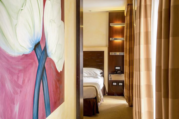 Room 10 of 31