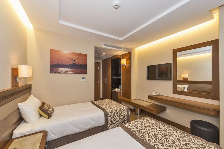 Room 45 of 60