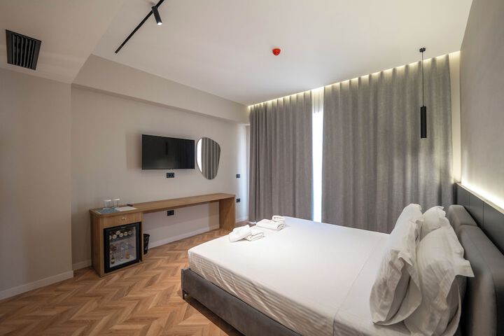 Room 15 of 117