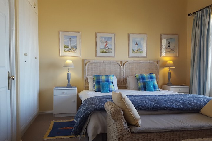 Room 6 of 50