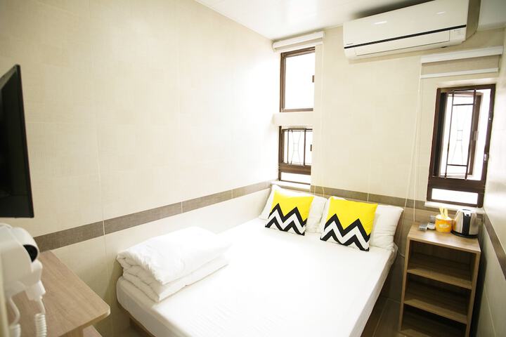 Room 38 of 195