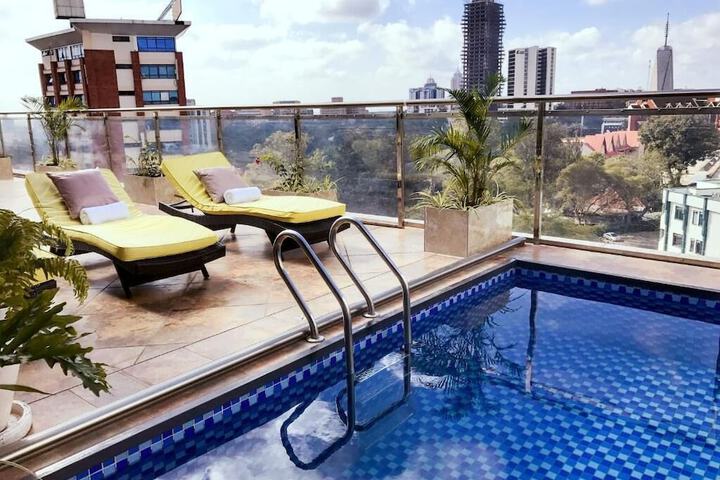 Pool 6 of 9