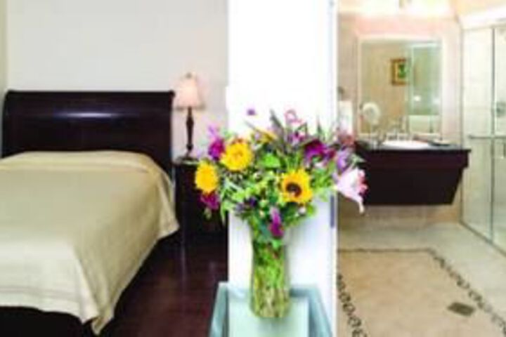 Room 13 of 25