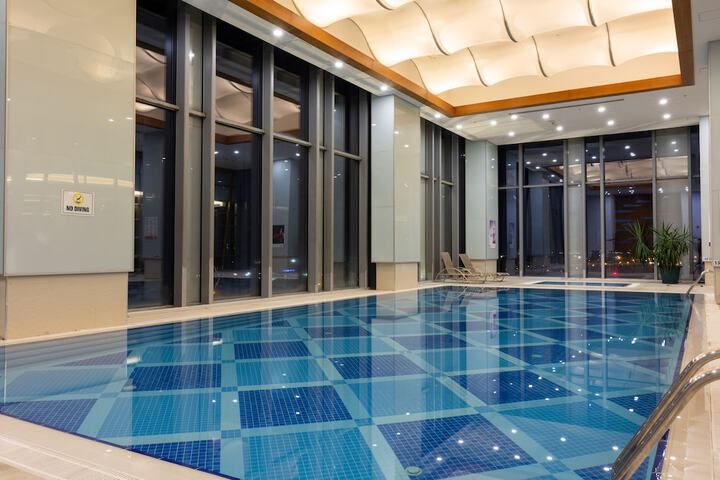 Hotel Pool