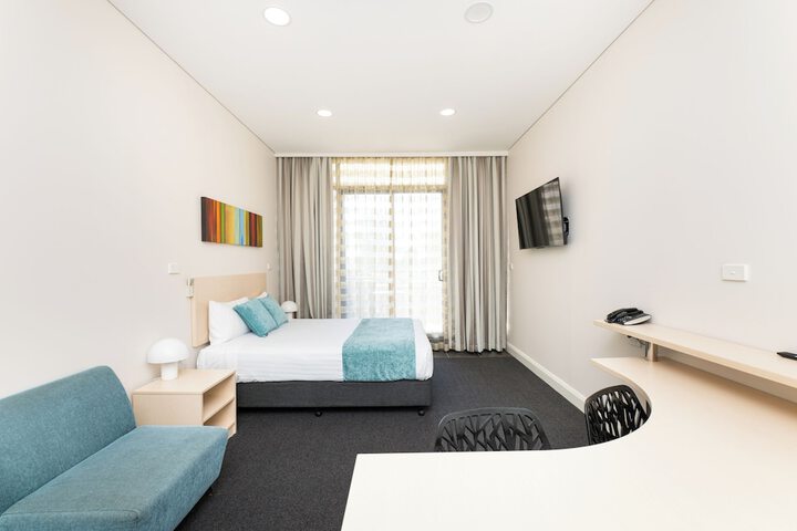Room 44 of 86
