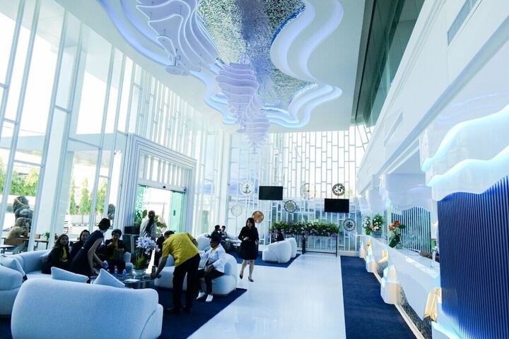 Hotel Lobby