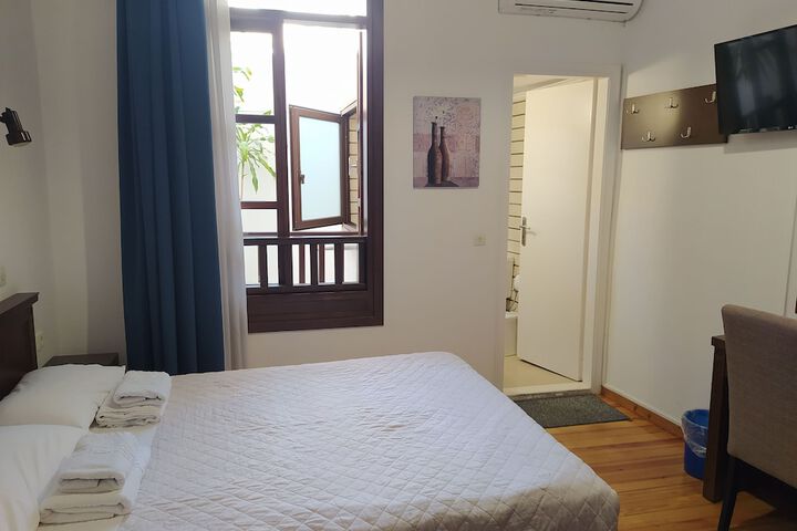 Room 25 of 70