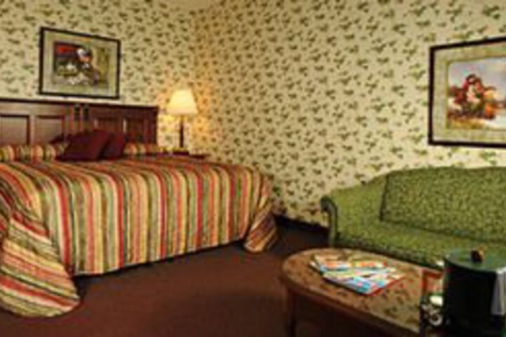 Room 11 of 25
