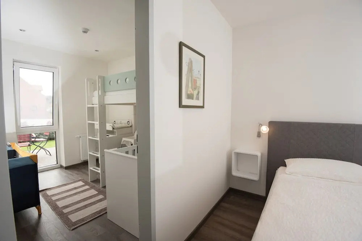 Room 3 of 16